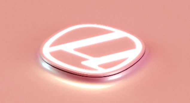 ピンク色の背景に、楕円形で光る抽象的なロゴまたはシンボルが配置されています。白い光が柔らかな輝きを放ち、モダンで洗練された印象を与えます。