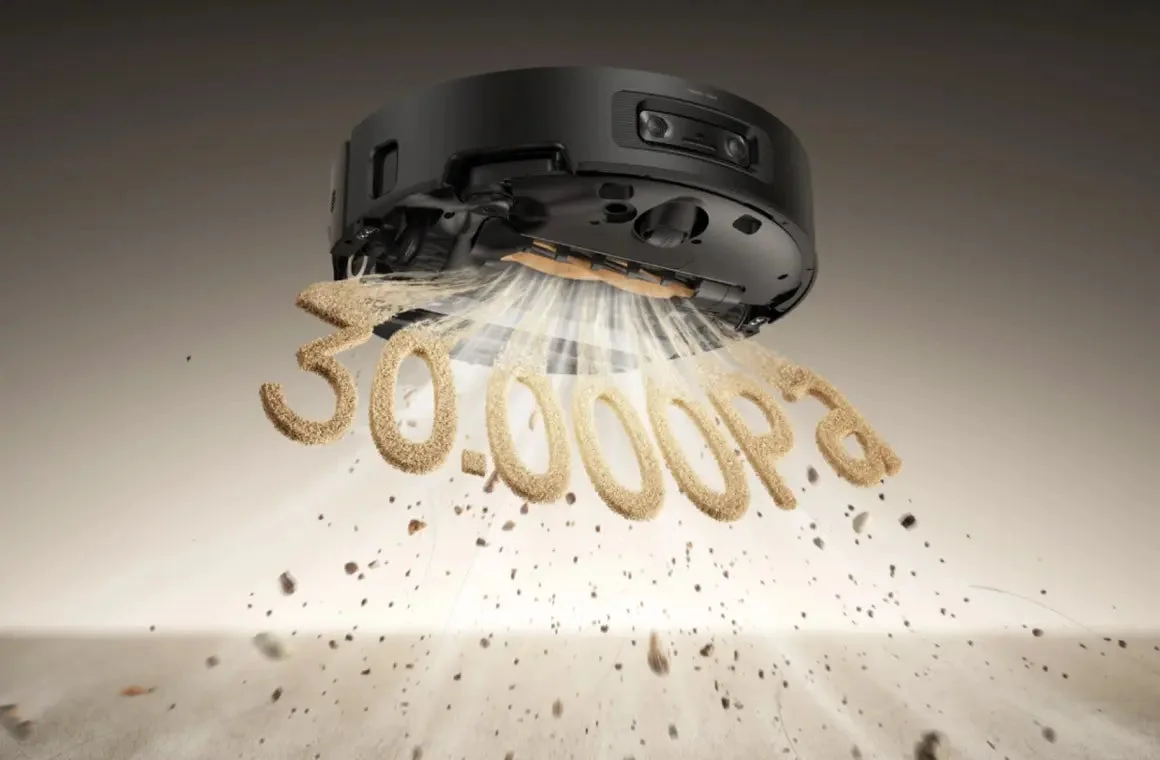 ロボット掃除機が強力な吸引力でゴミを吸い込む様子