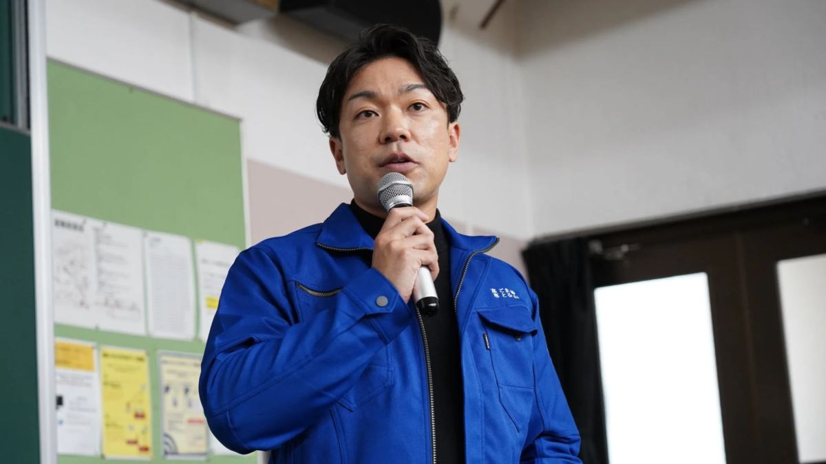 男性、スピーチ、神山まるごと高専