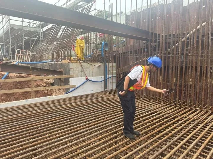 スマートヘルメット「DasLoop」