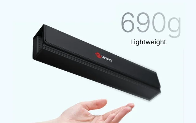 690gの軽量ボディ