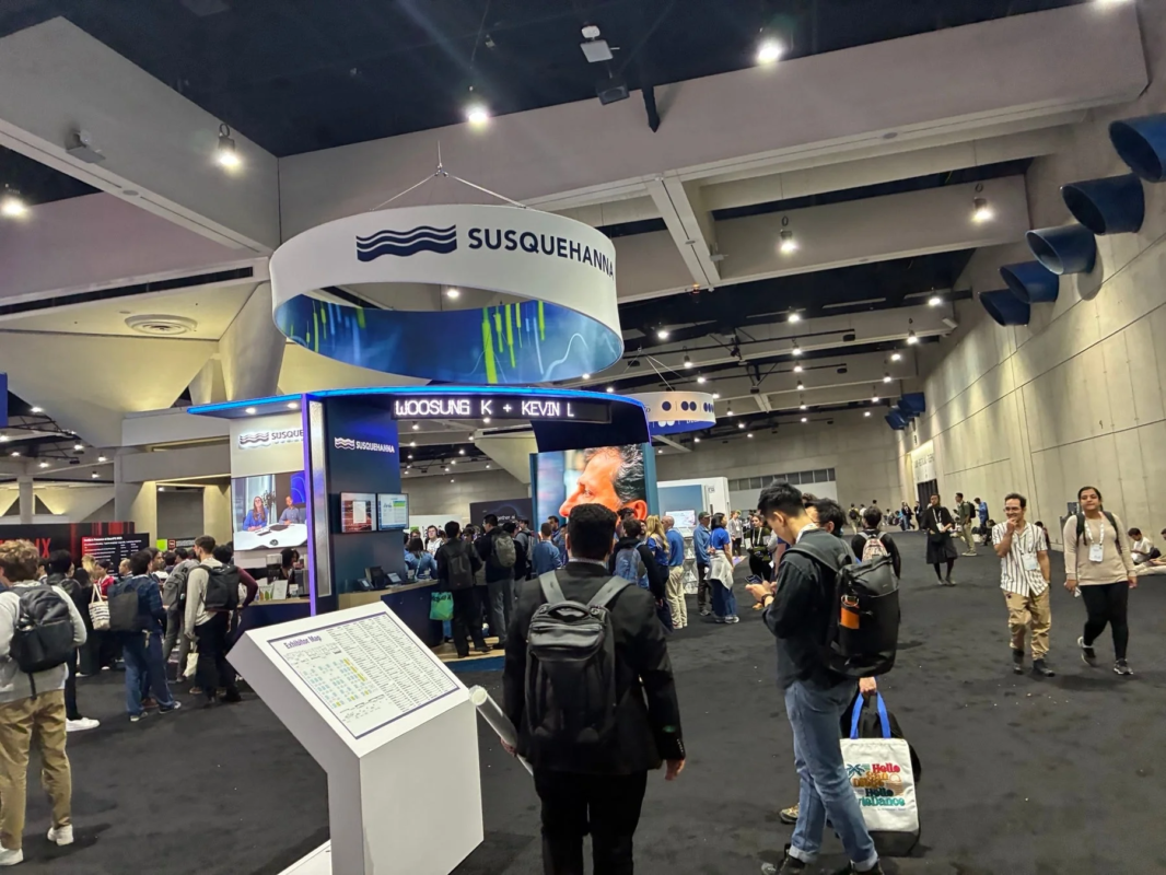 企業ブースの賑わい