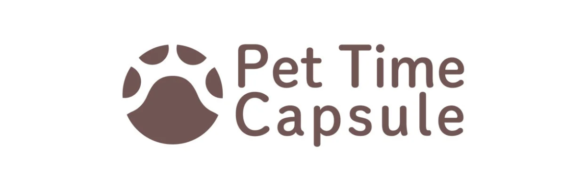 肉球のアイコンと「Pet Time Capsule」という文字がデザインされたロゴ