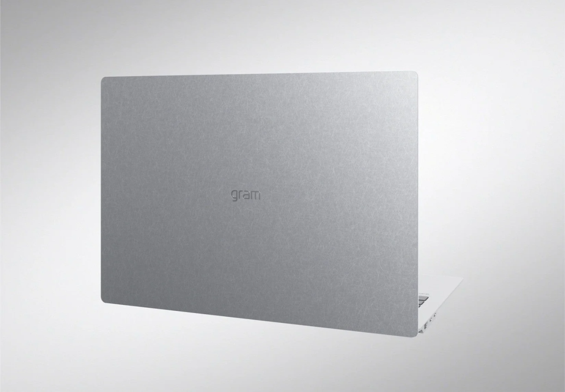 LG gram Pro の背面ロゴ