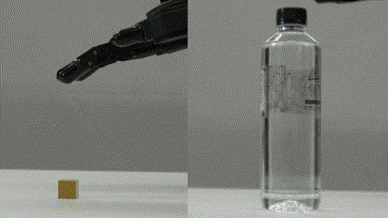 ロボットハンドが物体を把持する様子