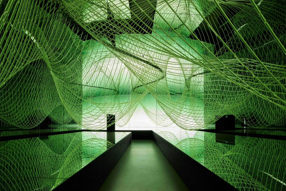 日本館内部のアートインスタレーション